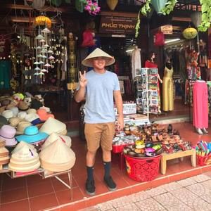 Meet your Posher, Thad